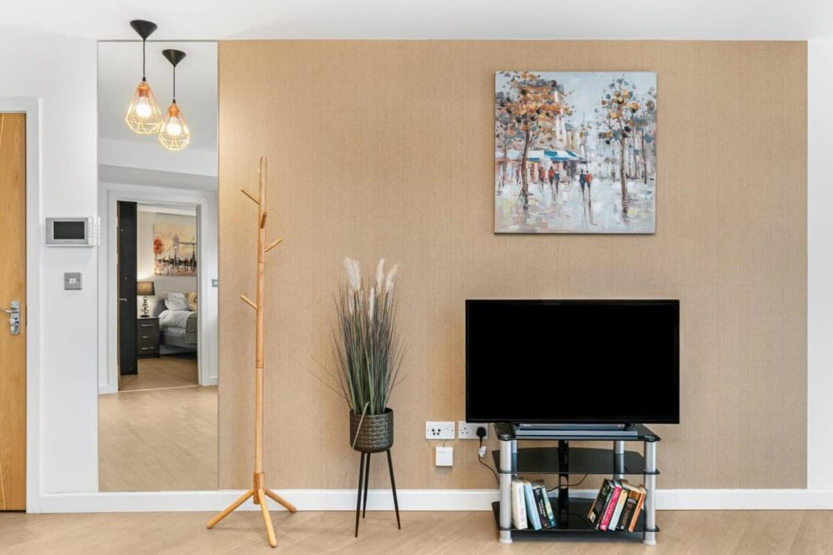Modern 1 Bedroom Apartment In Woking Town Centre 外观 照片